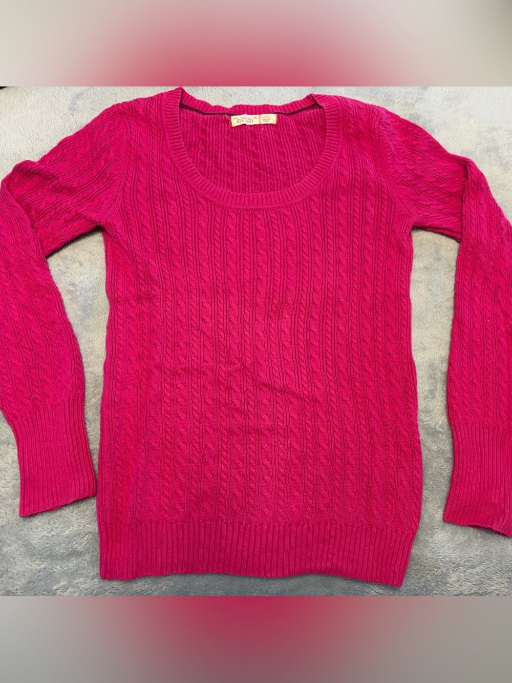 Old Navy Women’s Fuchsia Cable Knit Sweater